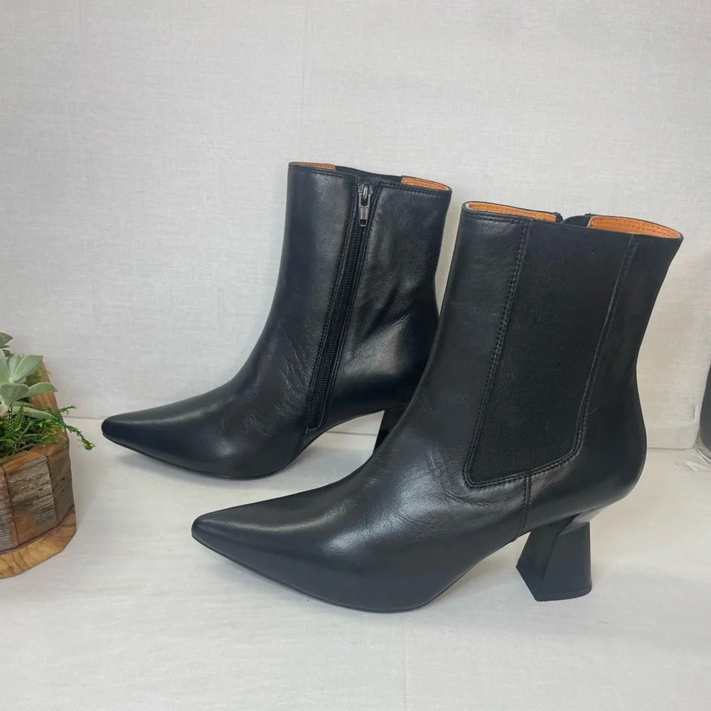 SAINT G ELLIANA BLACK‎ LEATHER SCULPTED HEEL INSIDE ZIP BOOTS Ankle 9